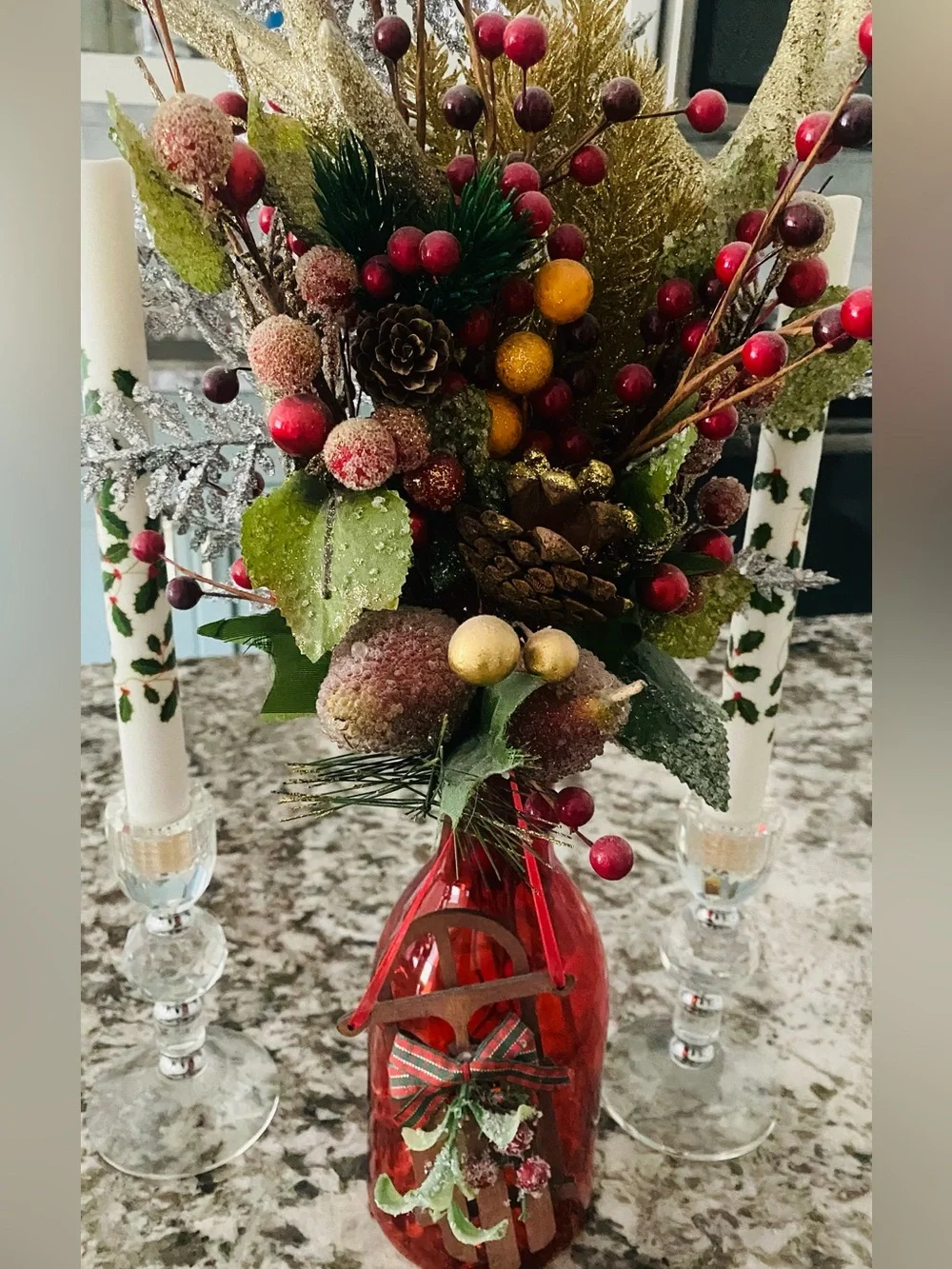 Festive Red Holiday Floral Arrangement with Gold Accents